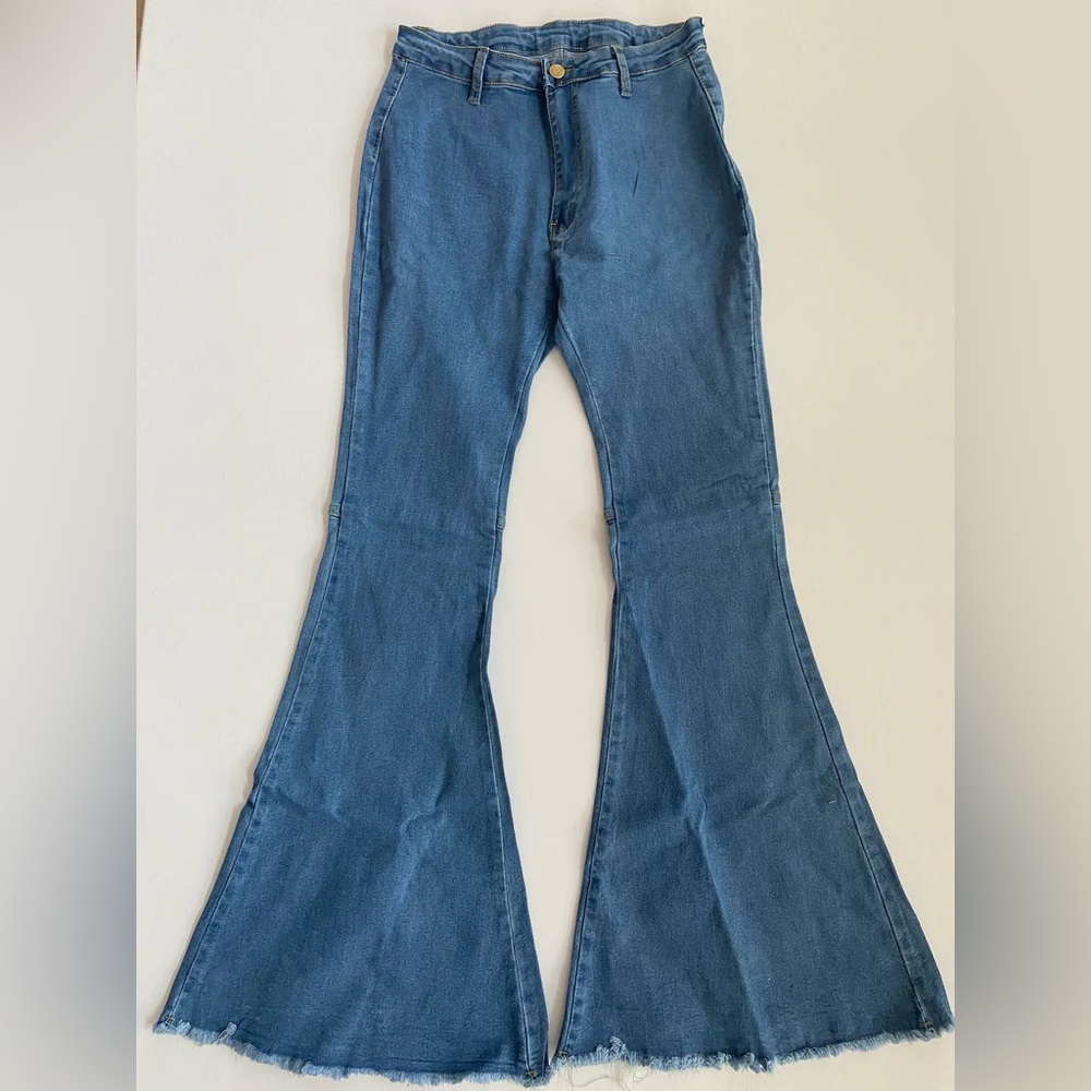 Bellbottom - Picture 2 of 4